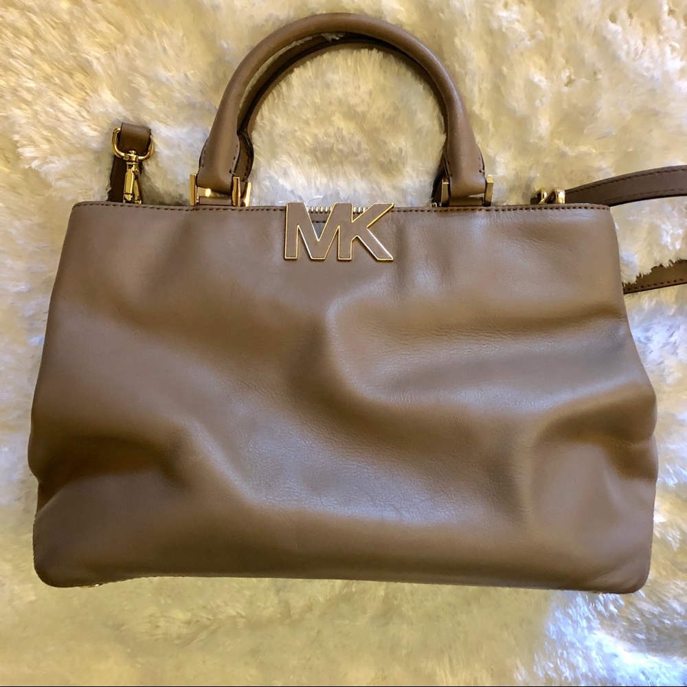 MICHAEL Michael Kors crossbody bag neutral color